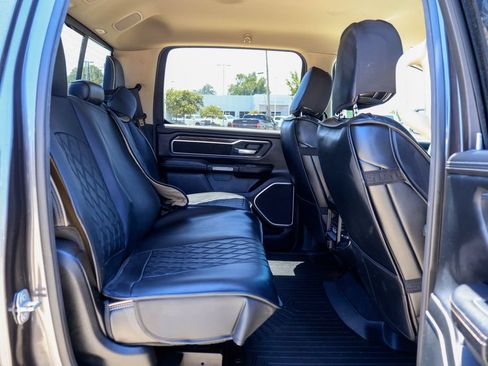 Used 2019 RAM 1500 Laramie AWD/4WD image 10