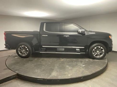 Certified 2023 Chevrolet Silverado 1500 High Country w/ Technology Package image 9