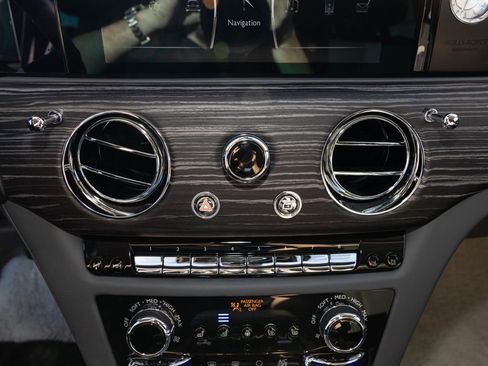 Certified 2021 Rolls-Royce Ghost Extended Wheelbase image 46