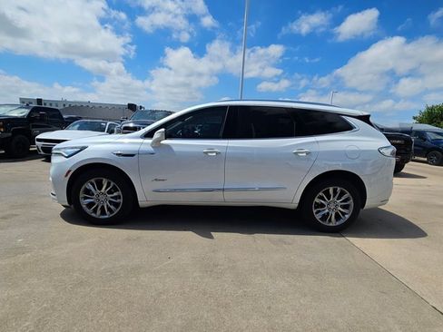 Used 2023 Buick Enclave Avenir w/ Avenir Technology Package FWD image 9