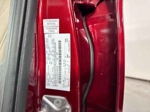 Used 2015 Ford Escape Titanium w/ Equipment Group 301A FWD image 38