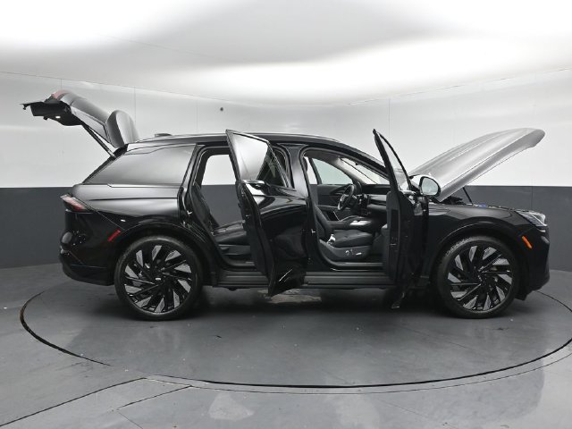Certified 2026 Lincoln Nautilus Reserve w/ Jet Appearance Package AWD/4WD image 60