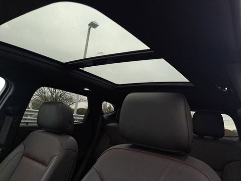 Used 2023 Chevrolet Blazer RS w/ Enhanced Convenience Package image 25