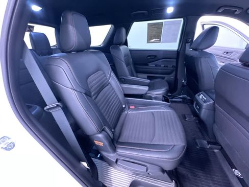 Used 2024 Nissan Pathfinder Rock Creek AWD/4WD image 38