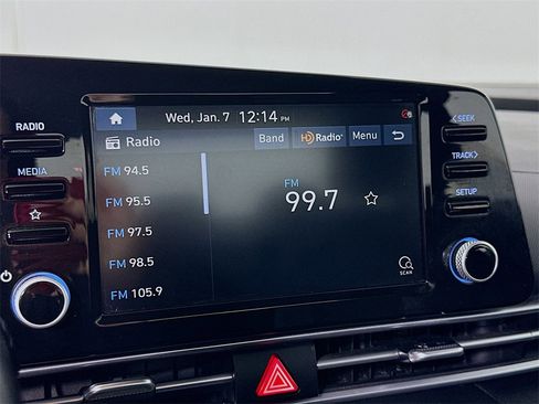 Used 2021 Hyundai Elantra SEL w/ Convenience Package image 27