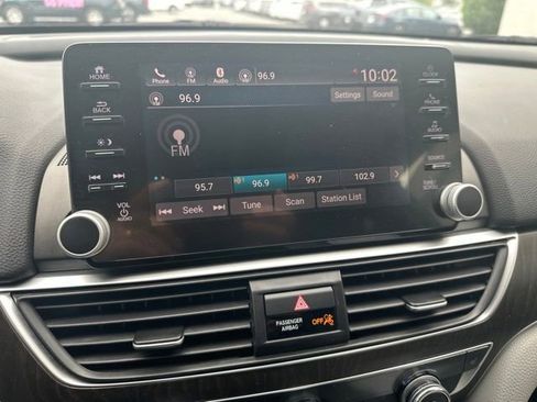 Used 2018 Honda Accord EX image 36