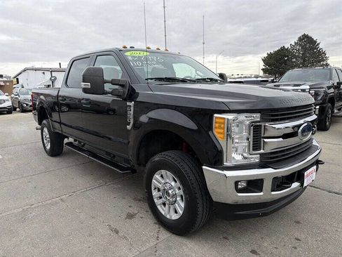 Used 2017 Ford F250 XLT w/ XLT Value Package AWD/4WD image 8