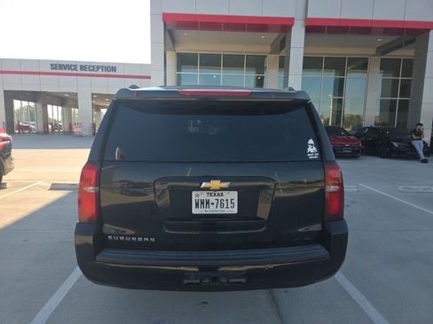Used 2016 Chevrolet Suburban LT w/ Luxury Package RWD image 7