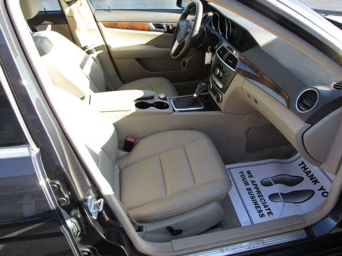 Used 2014 Mercedes-Benz C 300 4MATIC Sedan image 27
