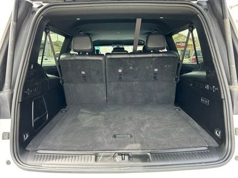 Used 2025 Jeep Wagoneer L 4WD image 21