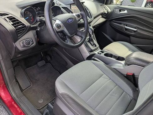Used 2016 Ford Escape SE w/ Equipment Group 201A AWD/4WD image 12