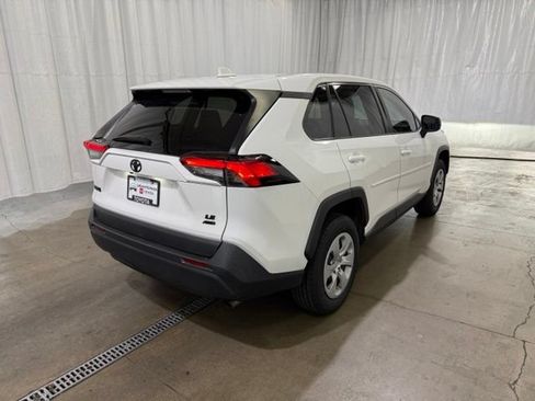 Certified 2024 Toyota RAV4 LE AWD/4WD image 4