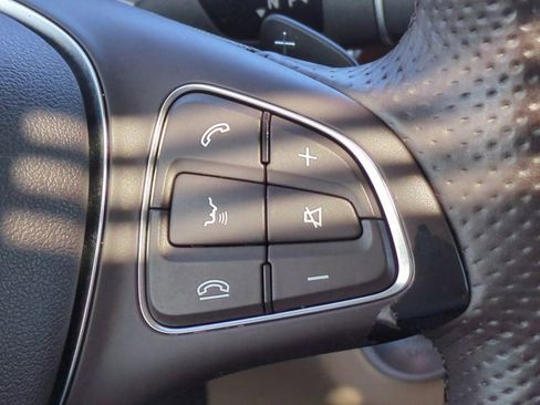 Used 2018 Mercedes-Benz GLE 350 4MATIC image 27