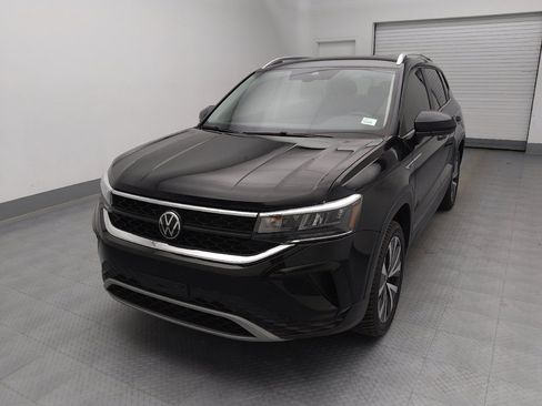 Used 2023 Volkswagen Taos SE FWD image 15