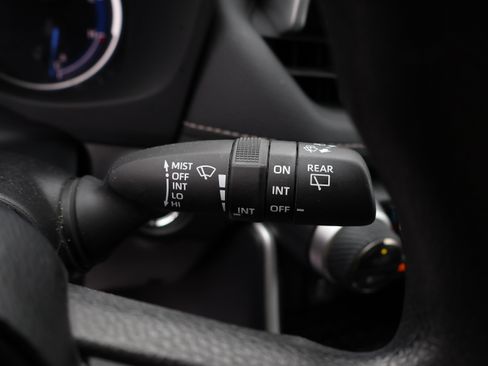 Used 2025 Toyota RAV4 XLE AWD/4WD image 37