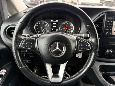 Used 2019 Mercedes-Benz Metris w/ Driver Comfort Package image 29