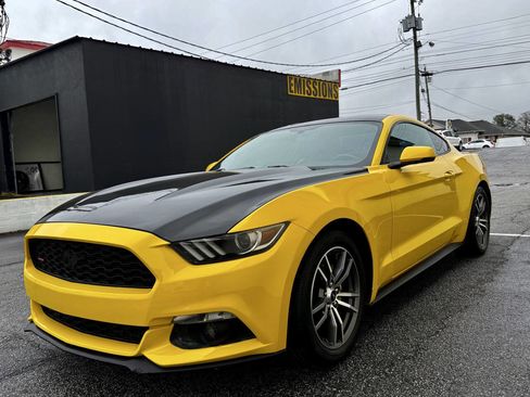 Used 2017 Ford Mustang Premium image 1