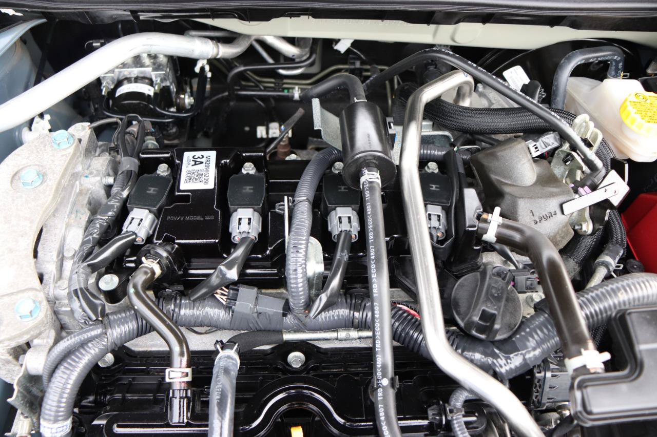 Used 2025 Nissan Sentra SR w/ Midnight Edition FWD image 45