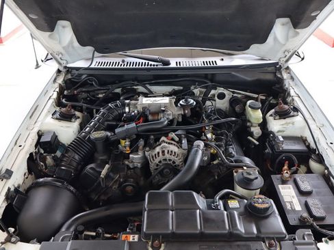 Used 2001 Ford Mustang GT RWD image 28