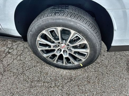 New 2026 GMC Yukon XL Denali w/ Denali Reserve Package image 12