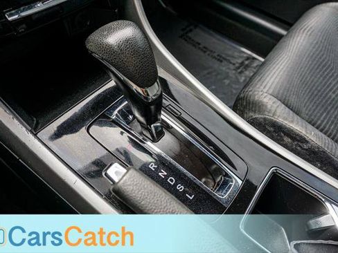 Used 2017 Honda Accord LX image 29