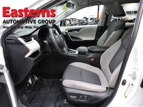 Used 2024 Toyota RAV4 XLE w/ Convenience Package AWD/4WD image 14
