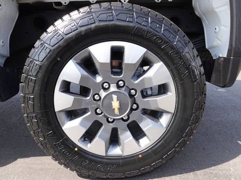 Used 2025 Chevrolet Silverado 2500 Custom w/ Custom Convenience Package AWD/4WD image 54