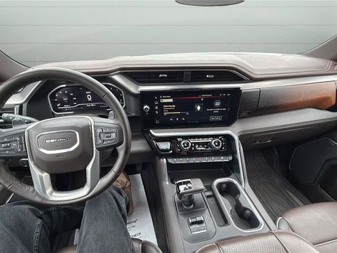 Used 2023 GMC Sierra 1500 Denali w/ Denali Reserve Package image 10