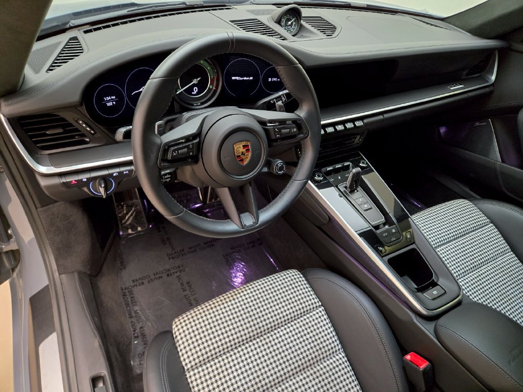 Used 2024 Porsche 911 Turbo S AWD/4WD image 18