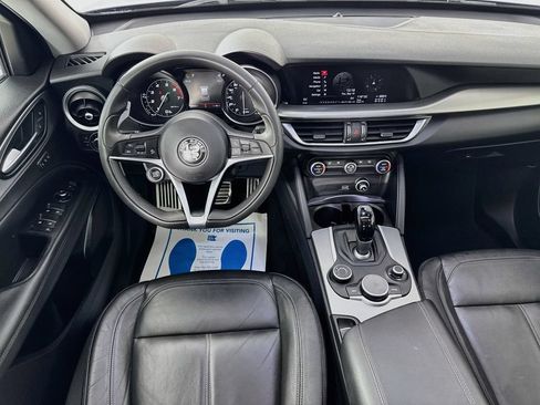 Used 2018 Alfa Romeo Stelvio Sport w/ Quick Order Package 22J Sport AWD/4WD image 28