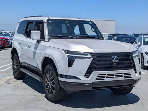 Used 2025 Lexus GX 550 w/ Cold Area Package AWD/4WD image 3