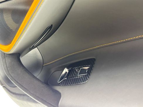 Used 2022 McLaren 720S Performance image 30