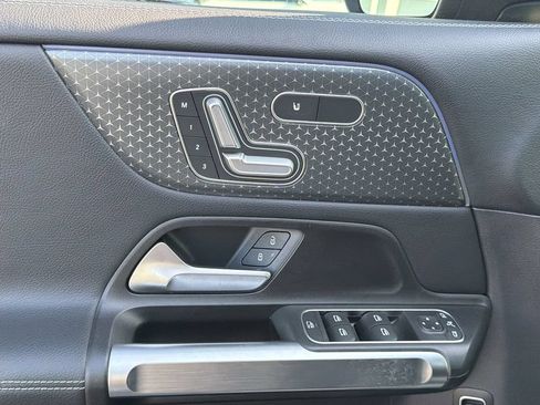 Certified 2025 Mercedes-Benz GLB 250 image 22