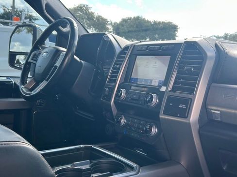 Certified 2021 Ford F450 Platinum w/ FX4 Off-Road Package image 32