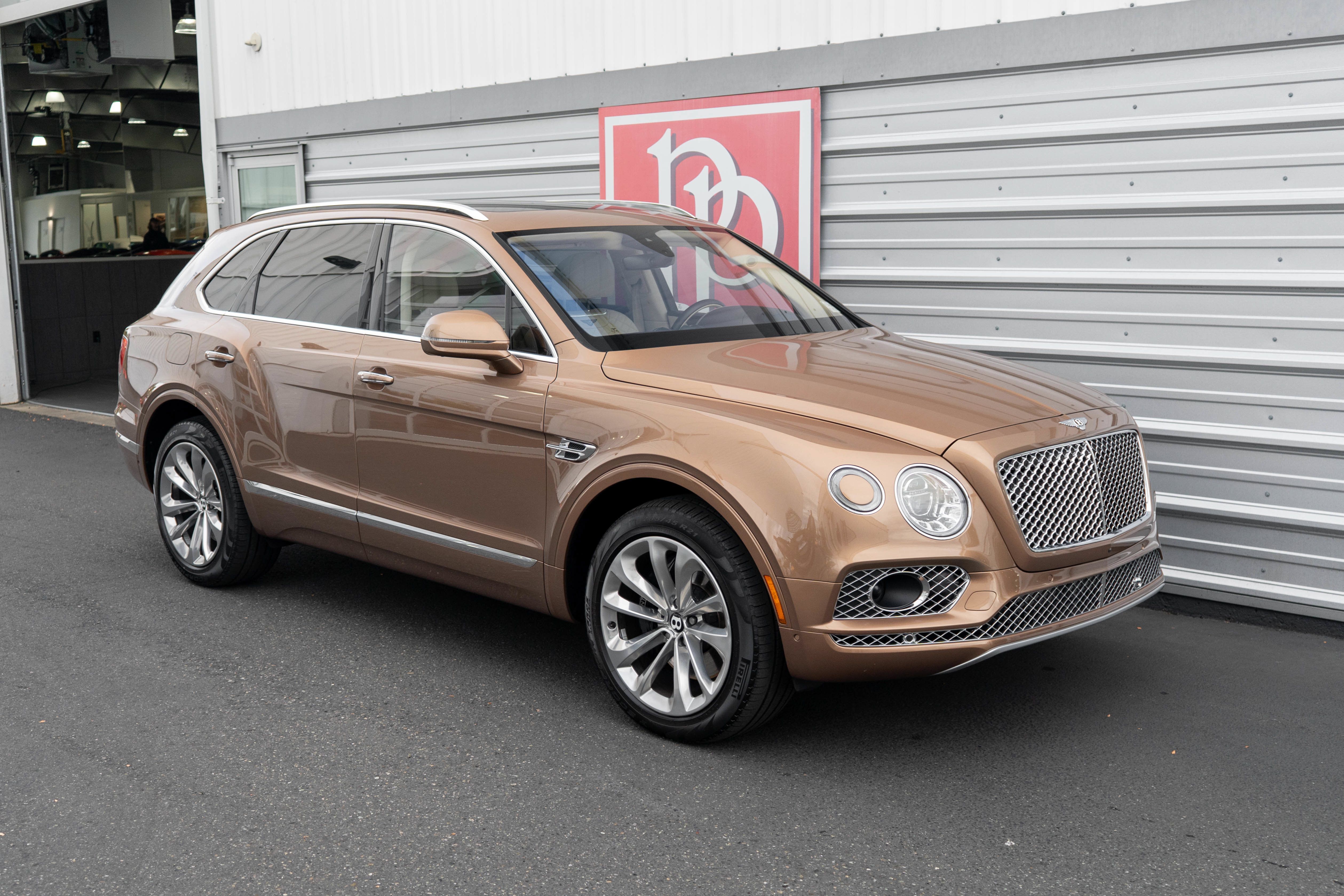 Used 2017 Bentley Bentayga AWD/4WD image 59
