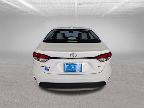 Used 2023 Toyota Corolla LE FWD image 6