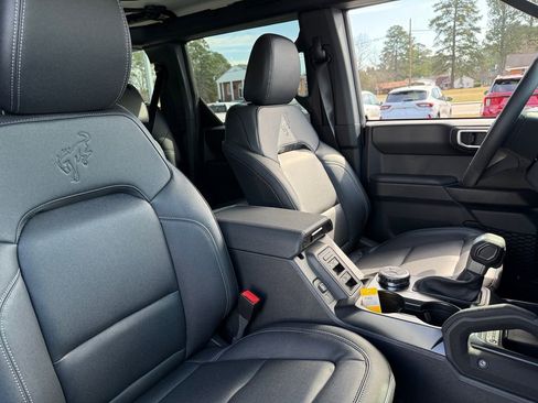 New 2026 Ford Bronco Badlands image 17