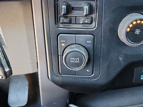 Used 2023 Ford F150 XLT w/ Trailer Tow Package image 15