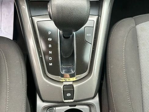 Used 2015 Chevrolet Captiva Sport LS image 18