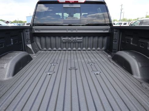 New 2026 GMC Sierra 2500 Denali w/ Denali Reserve Package AWD/4WD image 4