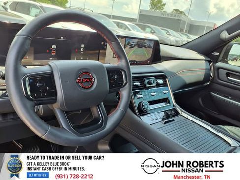 Used 2025 Nissan Armada PRO-4X AWD/4WD image 4