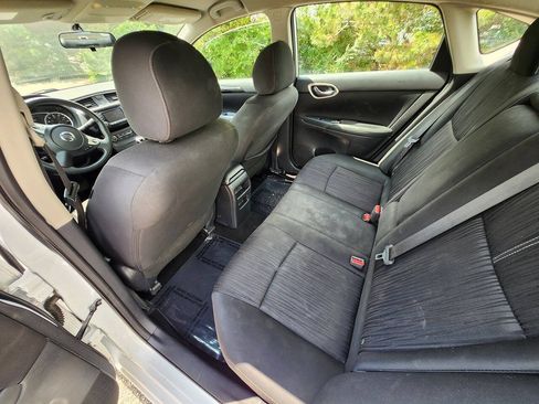 Used 2017 Nissan Sentra SV FWD image 8