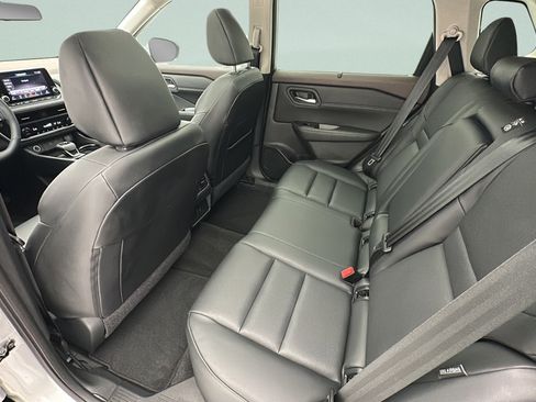 Used 2023 Nissan Rogue SV w/ SV Premium B Package AWD/4WD image 9