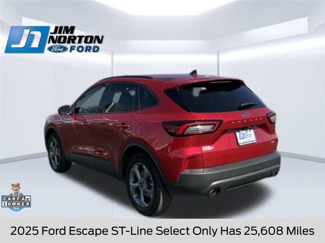 Used 2025 Ford Escape ST-Line Select AWD/4WD image 7