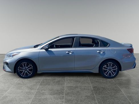 Used 2023 Kia Forte GT-Line w/ GT-Line Premium Package image 2