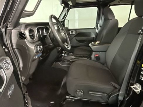 Used 2023 Jeep Wrangler Unlimited w/ Cold Weather Group AWD/4WD image 10