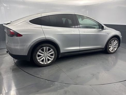 Used 2016 Tesla Model X 90D image 8