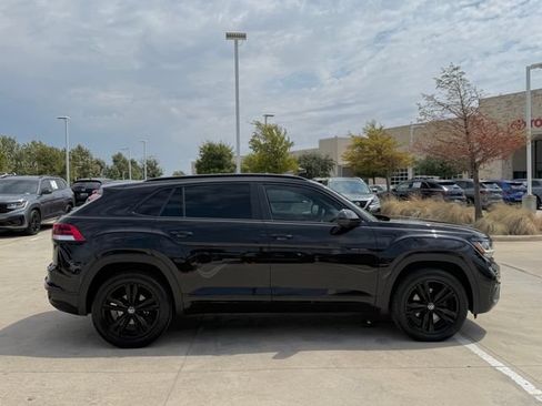 Used 2022 Volkswagen Atlas Cross Sport SEL R-Line AWD/4WD image 7