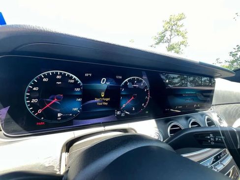 Used 2022 Mercedes-Benz E 350 Sedan image 25