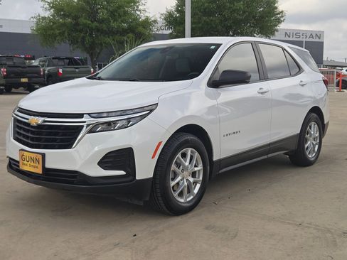 Used 2024 Chevrolet Equinox LS FWD image 7